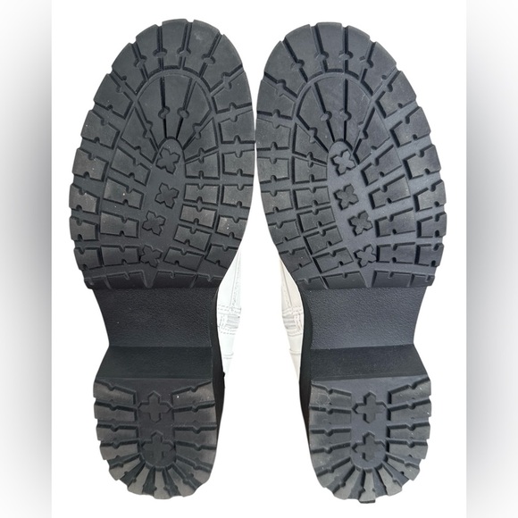 Madden Girl White Combat Boots with Black Laces, WOMENS SIZE 8 - Picture 5 of 5